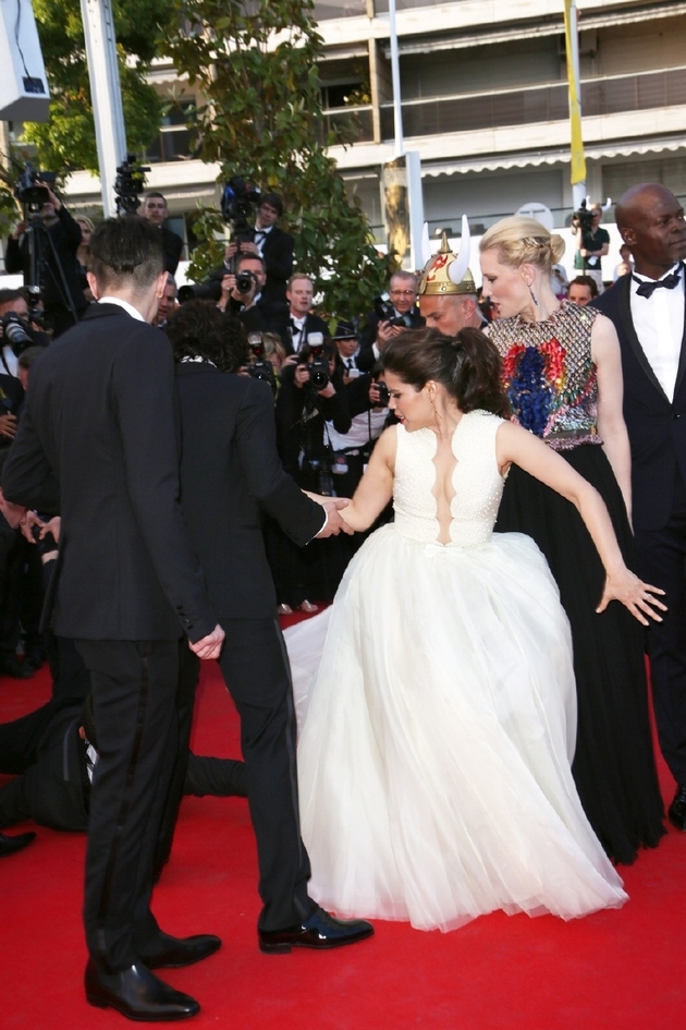 America jen vytřeštila oči.