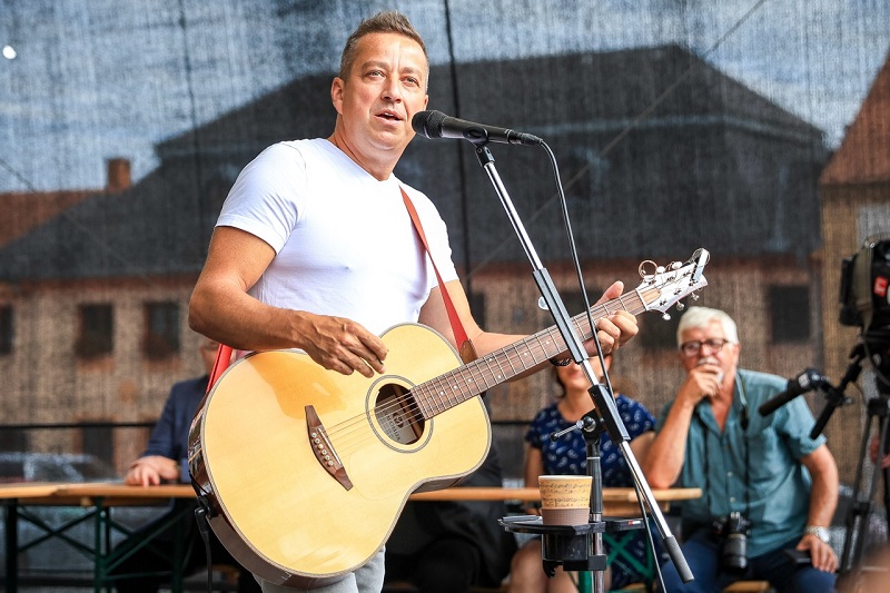 Petr Bende se narodil nedaleko. 