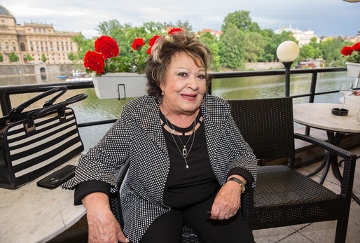 Jiřina Bohdalová má pozitivní přístup k životu. 