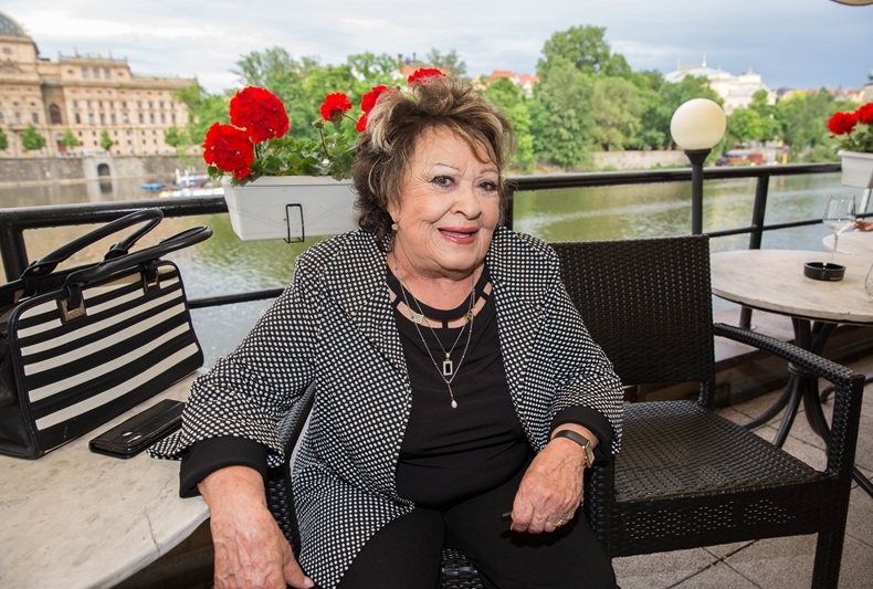 Jiřina Bohdalová má pozitivní přístup k životu. 