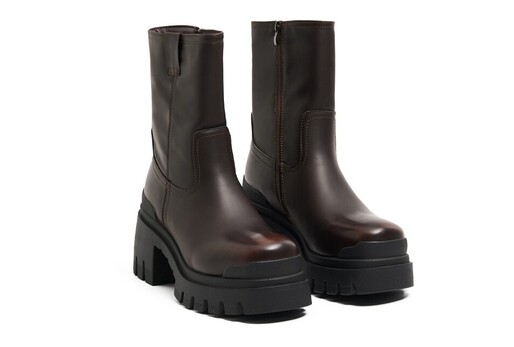 Kotníkové boty nebo kozačky? Průvodce podzimní obuví