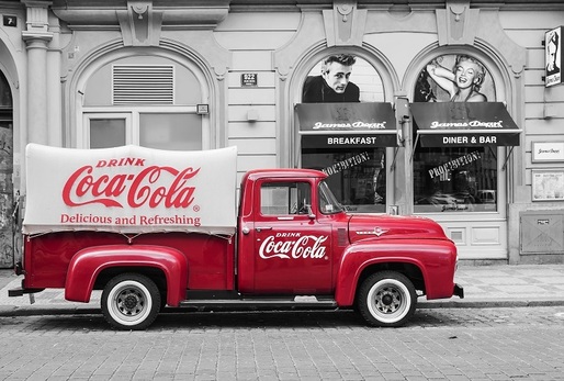 Coca-Colu vynalezl roku 1886 lékárník John Stith Pemberton v Atlantě.