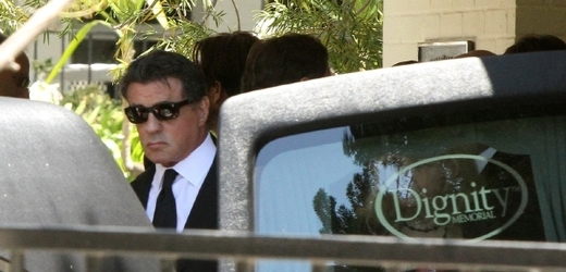 Sylvester Stallone při soukromém obřadu pohřbil syna.