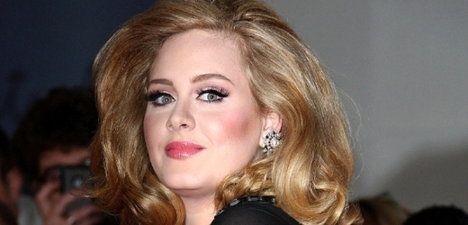 Z Adele je prý vdaná paní.