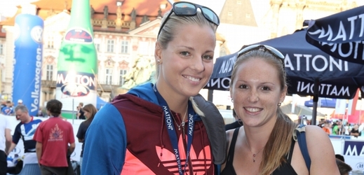 Kristýna Kolocová a Markéta Sluková.