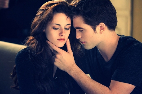 Filmoví manželé Edward a Bella.