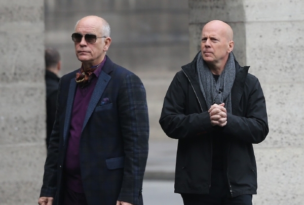 John Malkovich a Bruce Willis spolu natáčí film.