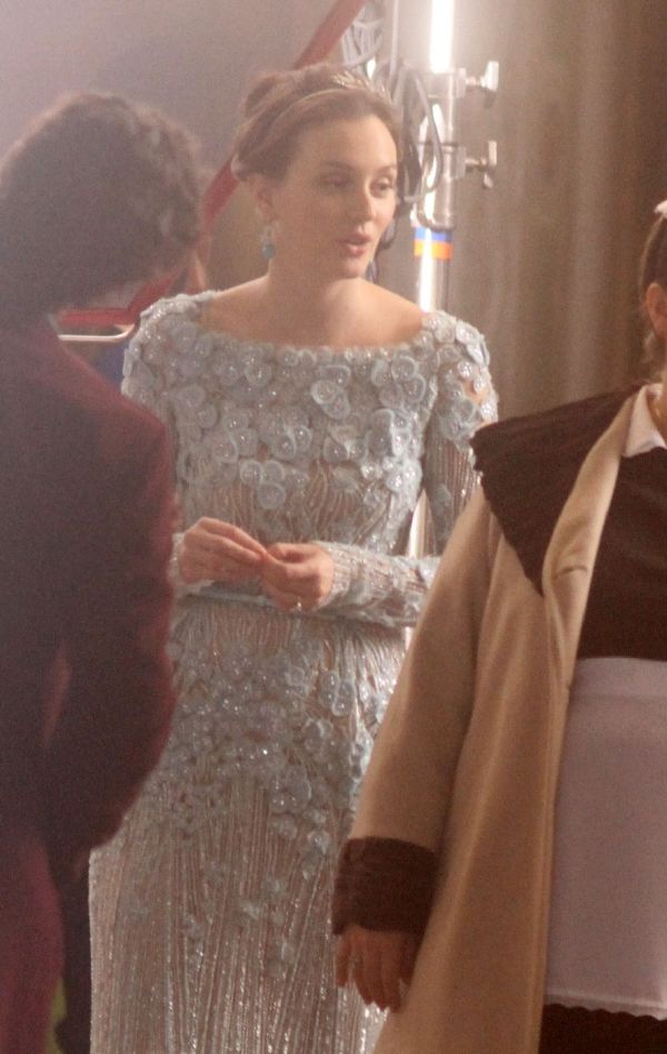 Leighton Meesterová ve svých seriálových svatební šatech.