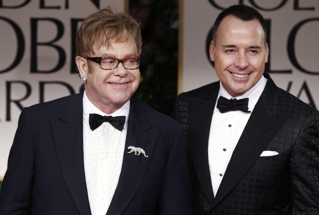 Elton a David mají pořádný důvod k oslavě.