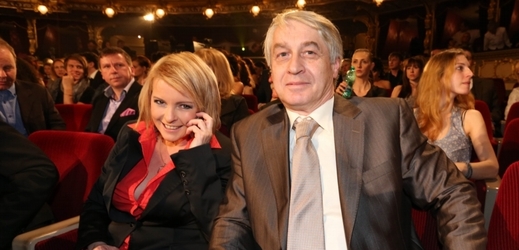 Iveta Bartošová a Josef Rychtář.