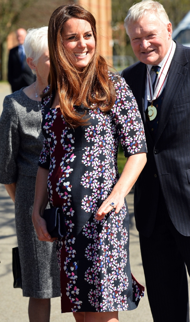 Na vévodkyni je těhotenství konečně vidět.