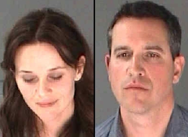 Reese i její manžel Jim Toth byli zadrženi policií.
