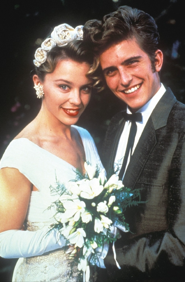 Nevěstu si Kylie zahrála v roce 1989 i ve filmu.