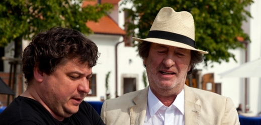 Režisér Robert Sedláček má prý problémy s alkoholem.