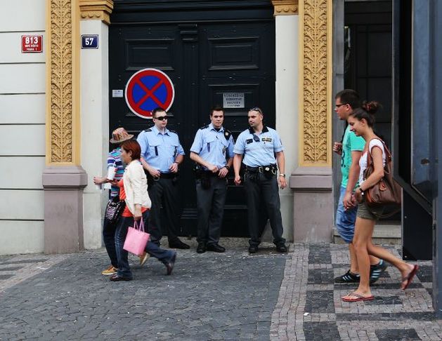 Na akci bylo hodně policistů. Kontrolovali, zda Martucci může demonstraci pořádat.