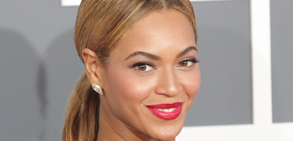 Ještě v únoru letošního roku měla Beyoncé vlasy téměř po pas. (Foto: shutterstock.com)