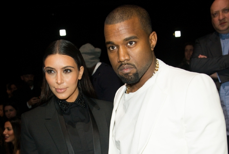 Kanye a Kim nechtějí své dítě prodat.