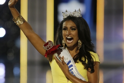 Soutěž Miss America poprvé vyhrála Američanka indického původu.