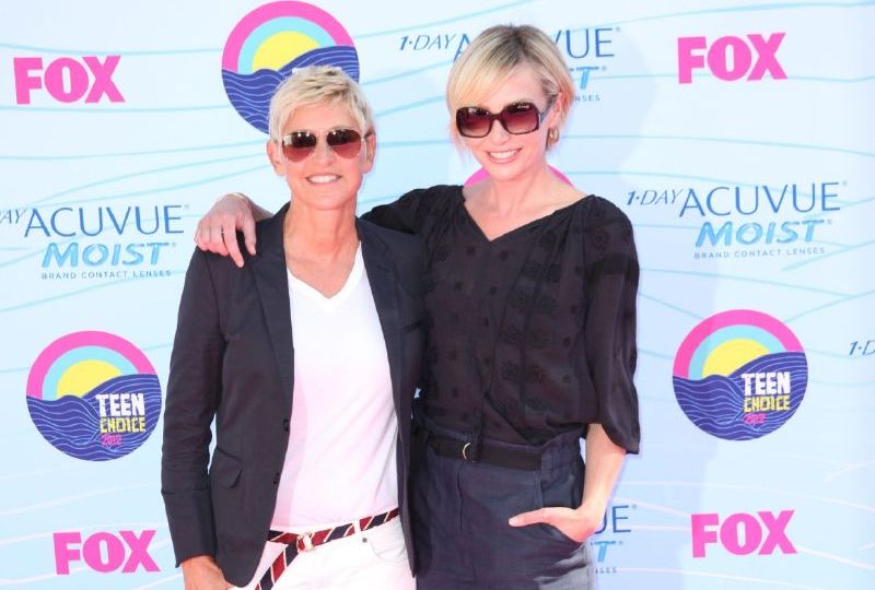 Ellen (vlevo) má prý otěže vztahu pevně v rukou.