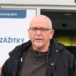 Peter Gabriel dnes přiletěl do České republiky.