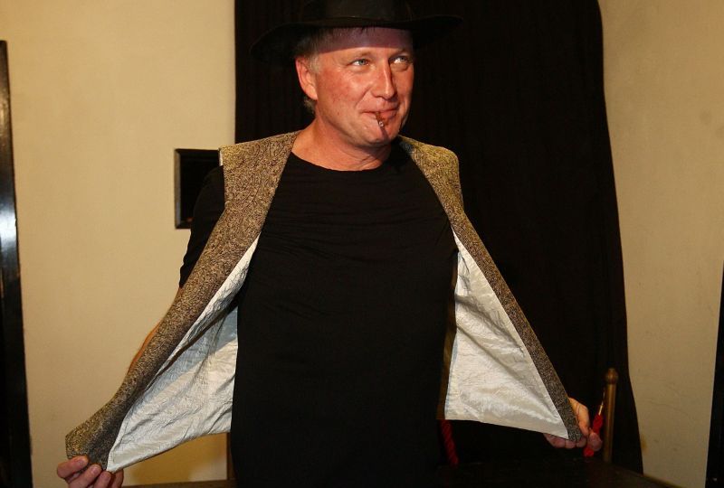 Michal Dlouhý vyměnil divadelní prkna za předváděcí molo.