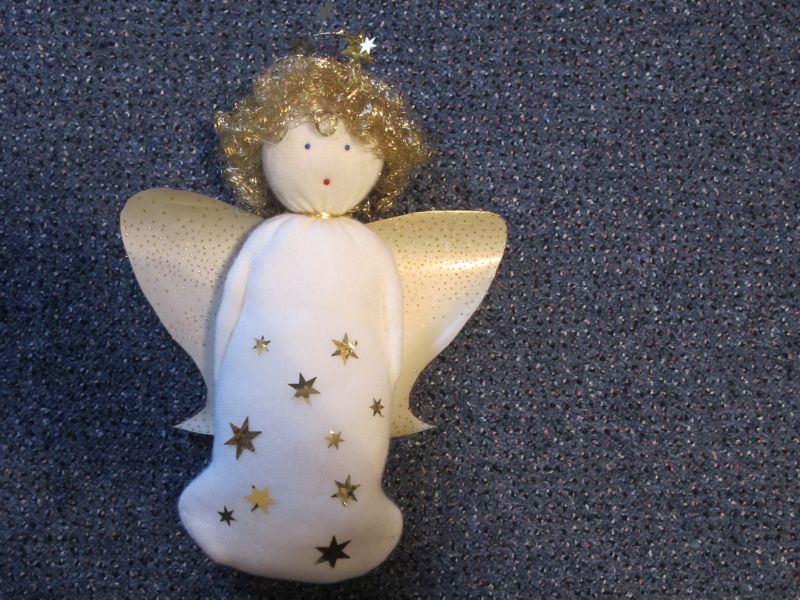 Heidi letos do projektu vytvořila anděla.
