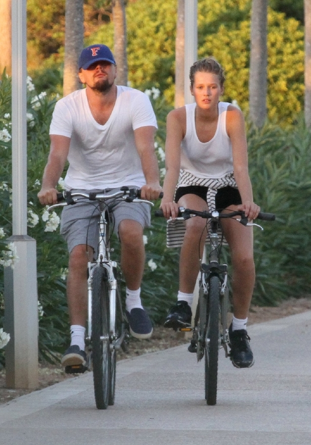 S Toni usedl bouřlivák Leonardo i na kolo. Jsou ale vůbec ještě spolu?