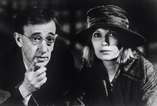 Woody Allen a Mia Farrowová adoptovali dceru Dylan. Ta teď slavného režiséra obvinila ze sexuálního napadení.