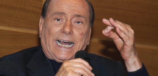 Politický a mediální magnát Berlusconi je podruhé rozvedený.