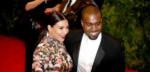 Budou se brát na jaře v Paříži: Kim Kardashian a Kanye West