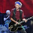 Sedmdesátiletý pětinásobný dědeček Keith Richards chystá knihu pro děti