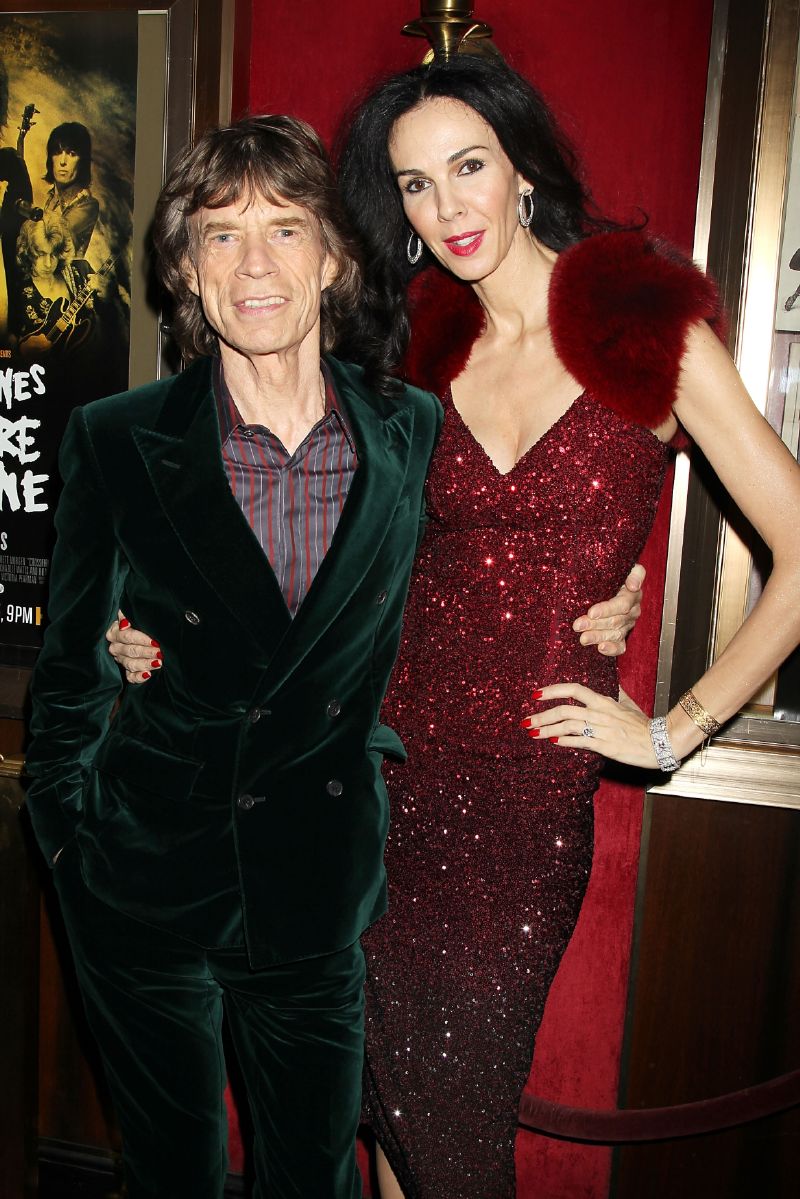 Mick Jagger a L'Wren Scottová na premiéře dokumentu HBO o Rolling Stones Crossfire Hurricane v listopadu 2012.