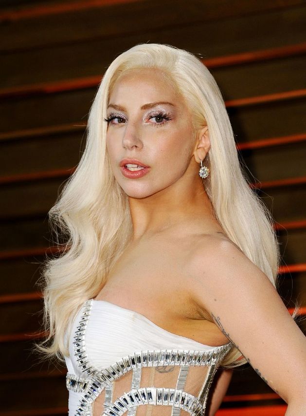 Lady Gaga našla po měsících depresí ztracenou rovnováhu.