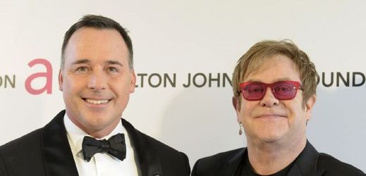 V květnu se ožení Elton John a David Furnish.