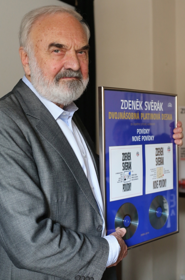 Zdeněk s platinovými deskami.