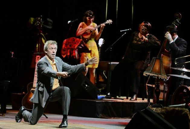 Loni Hugh Laurie nadchl Prahu, jeho dva červencové koncerty v Kongresovém centru byly vyprodané.