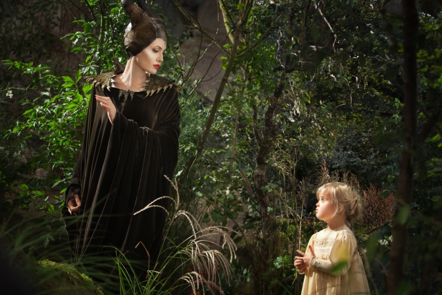 Ve snímku Maleficent si zahrála i malá Vivienne.