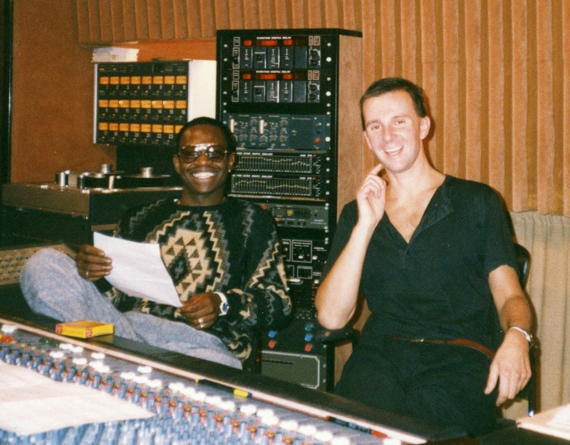 Ondřej Soukup a Charles Shaw ve studiu Supraphonu při nahrávání hudby k filmu Bony a klid, 1986