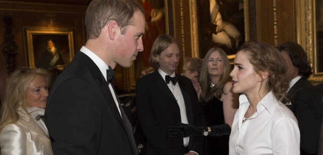 Emma Watsonová se na banketu zapovídala s princem Williamem.