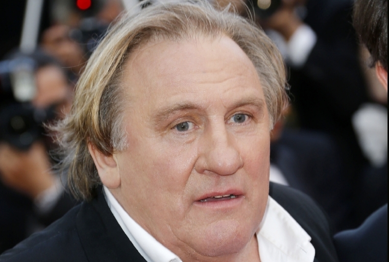 Herec Gérard Depardieu na letošním filmovém festivalu v Cannes.