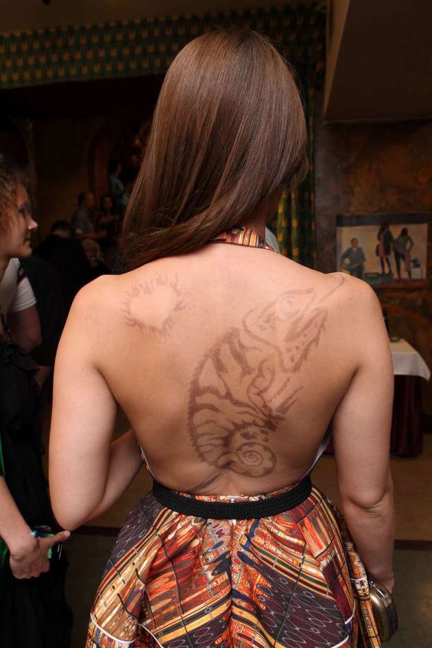 Tohle tetování bude mít herečka v novém snímku.