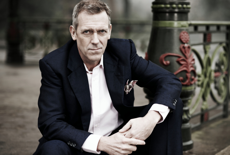 Hugh Laurie v červenci vystoupí v Praze.