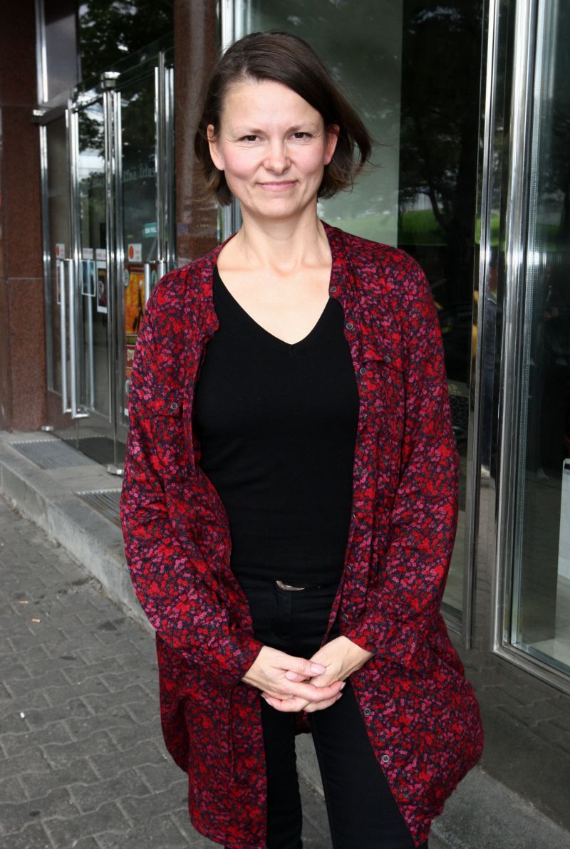 Herečka Klára Melíšková si při natáčení vyzkoušela několik pánských klínů.