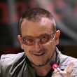 Bono a jeho brýle k sobě patří.