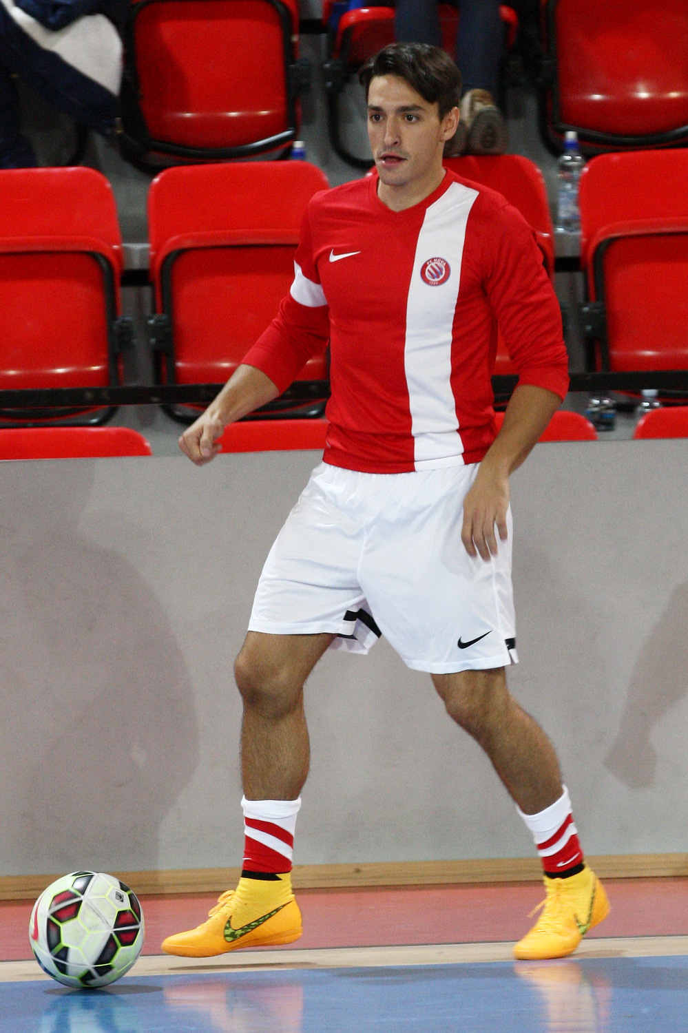 Michal Hrdlička si v hale i aktivně zasportoval.