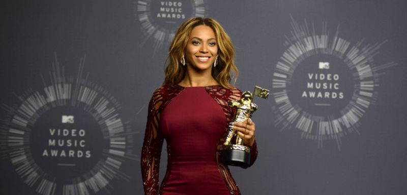 Beyoncé slavila.