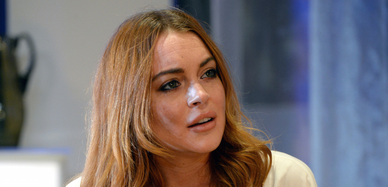 Lindsay Lohanová trpí horečkou a bolestmi kloubů.