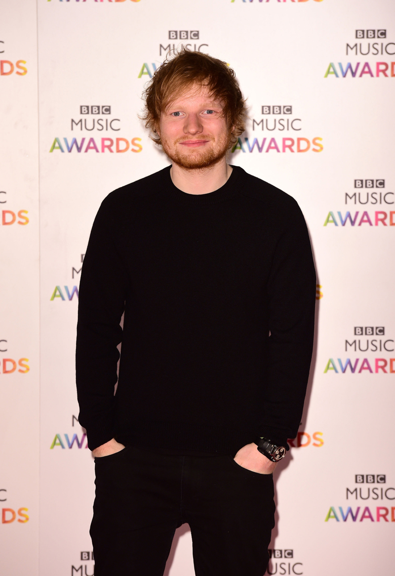 Ed Sheeran vyhrává jedny hudební ceny za druhými.