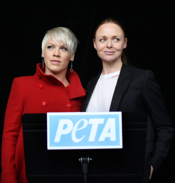 S agenturou PETA spolupracuje zpěvačka již několik let.