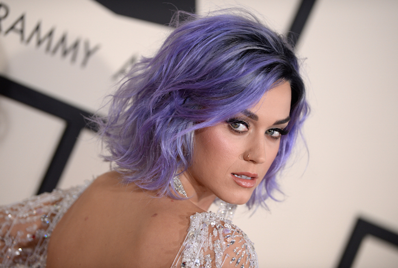 Katy Perryová podstoupí cokoliv, aby vypadala dobře.